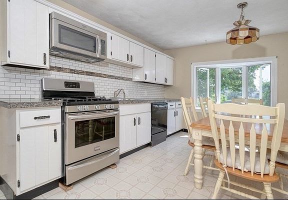 4th image of 23 Marine St