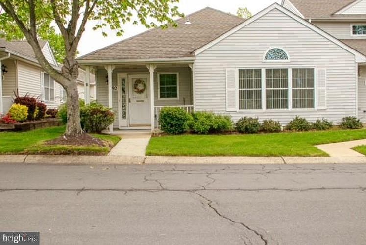 1st image of 292 Waxwing Dr