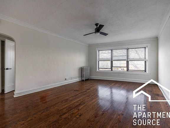 3rd image of 5509 N Lincoln Ave #2S