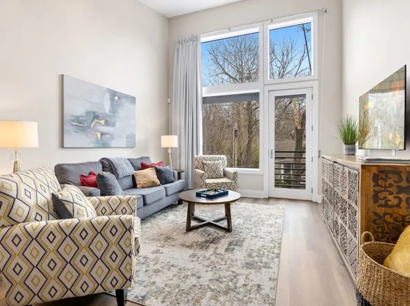 465 S Locust Ave, Fayetteville, AR