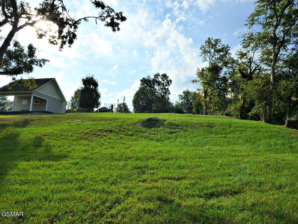 2nd image of 2 W Main St Lot 2