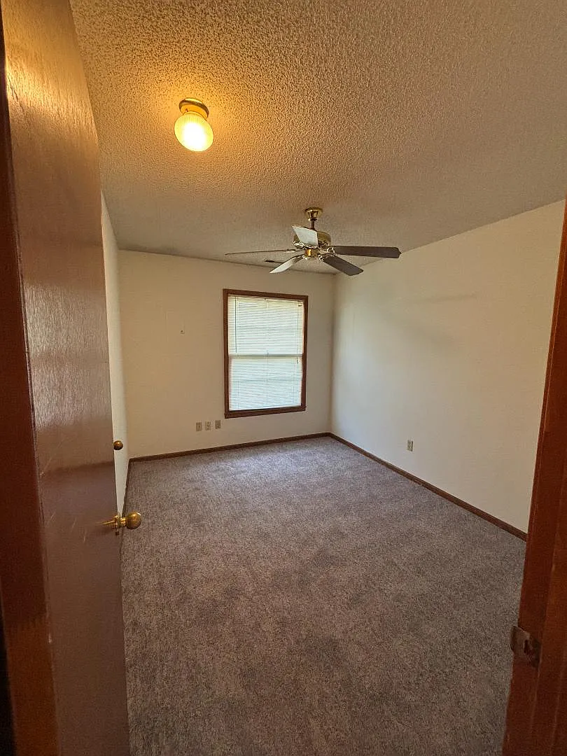 1818 Arkansas St — Photo 3