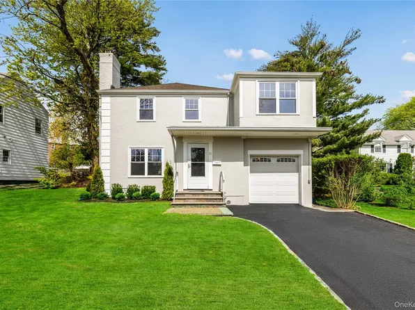 21 Keogh Lane, New Rochelle, NY 10805