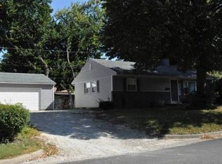 308 Kelly Ct, Champaign, IL 61821