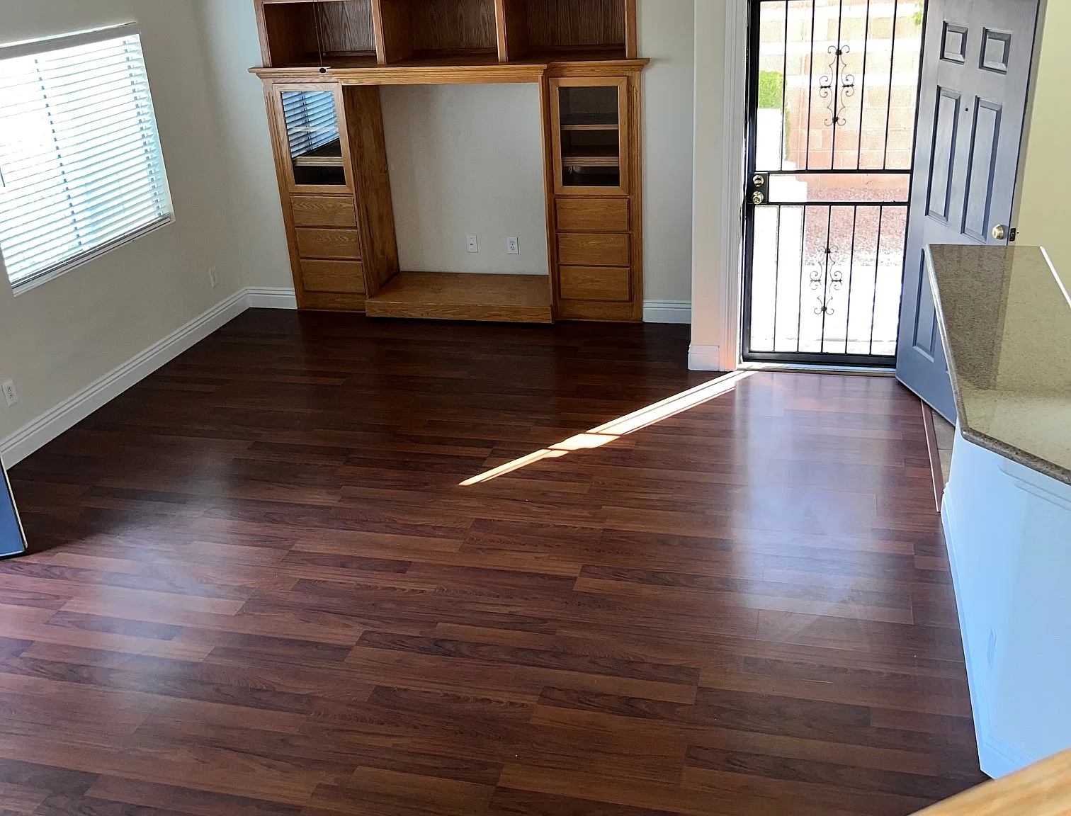 2 bed, 2.5 bath, 1332 sqft, $1,750 — Photo 3