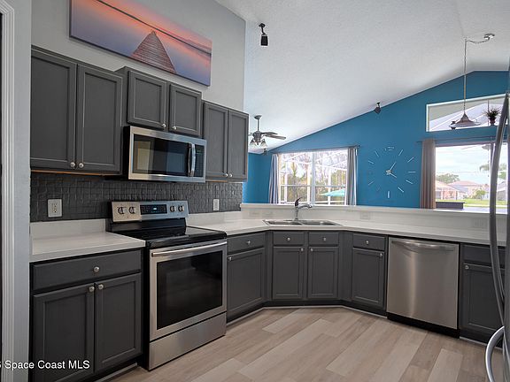 3rd image of 1761 Wekiva Dr
