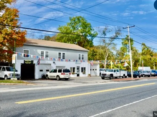 381 Main St, Oxford, MA 01540