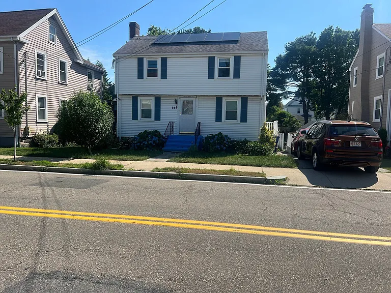 125 Thacher St — Photo 12