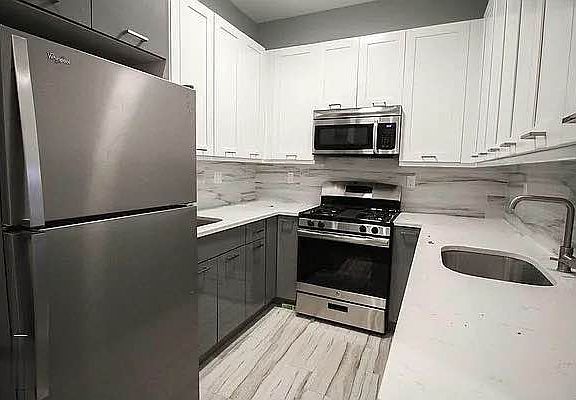 4th image of 649 Marcy Ave #4B