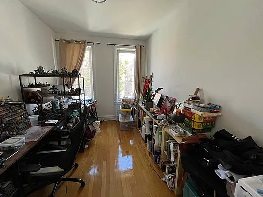 Rented by Voro, LLC | media 9