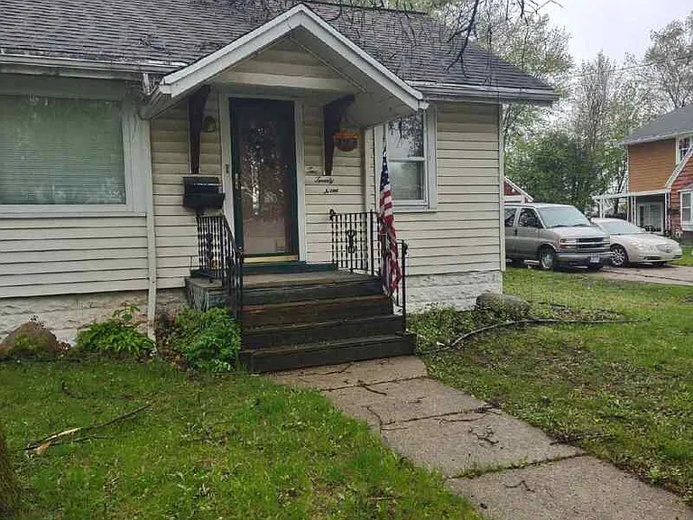 229 Idlewild St — Photo 1