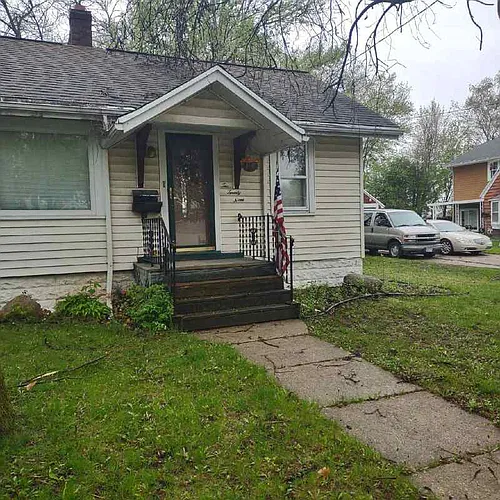 229 Idlewild St Photo 1