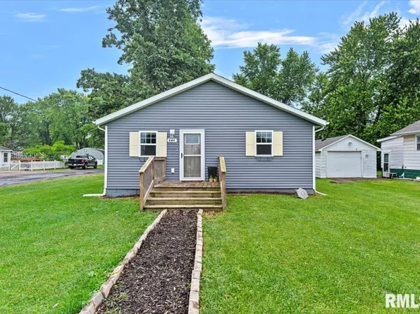 1500 W Gilpin St, Taylorville, IL 62568