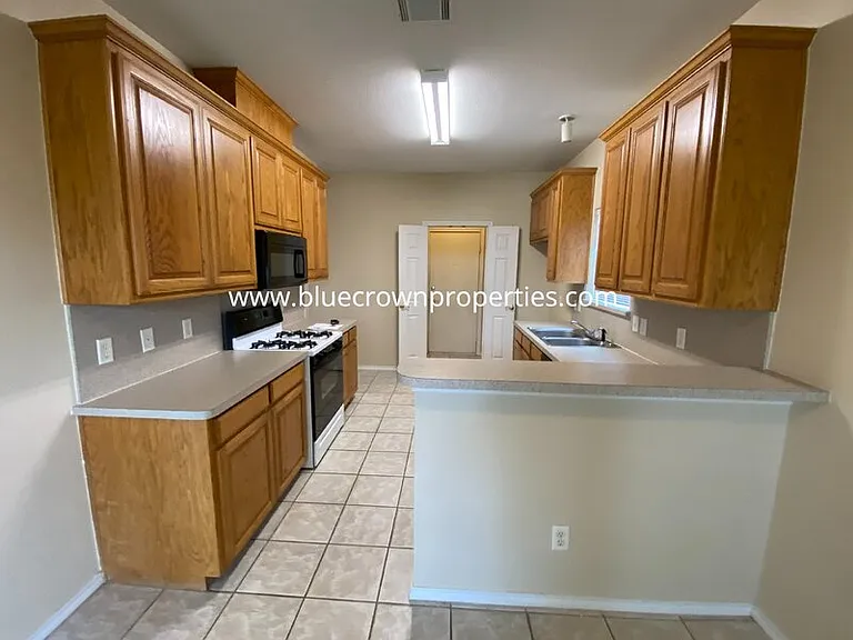 1829 Carver Dr — Photo 11