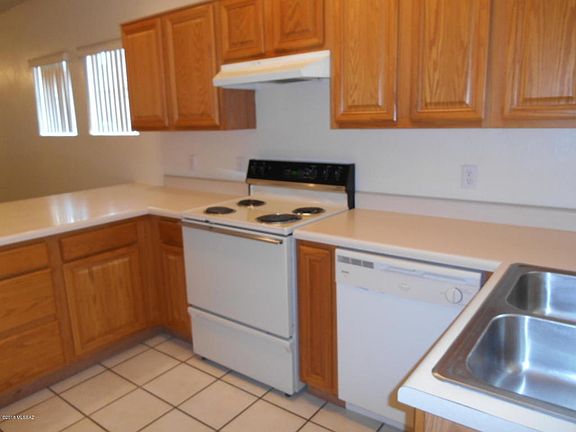 5th image of 3737 E Lee St Unit 1104