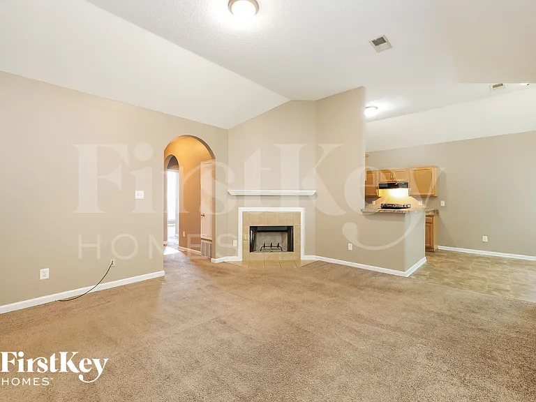 3931 Neyland Valley Dr — Photo 2