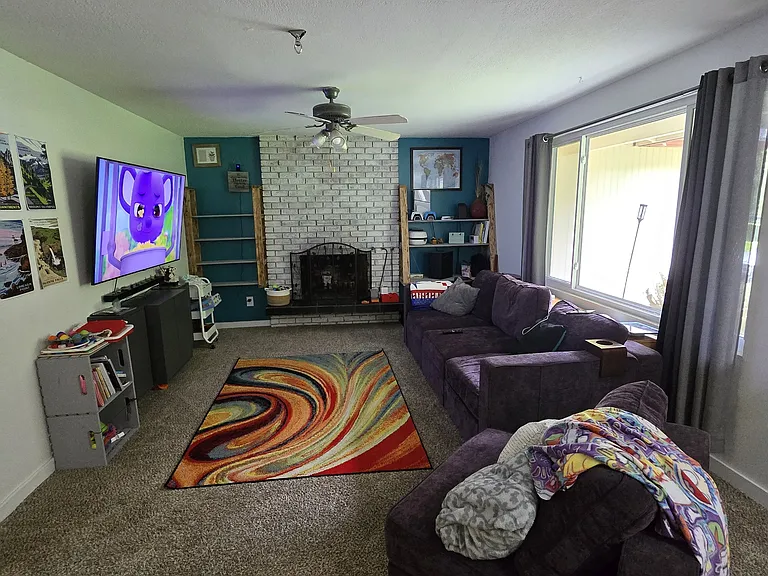 3629 Surrey Dr NE — Photo 5