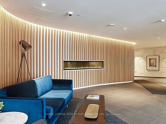 5th image of 160 Flemington Rd #901