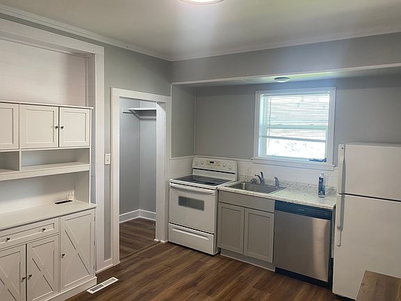2nd image of 147 Grand Ave #1