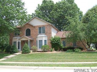 205 Burns Farm Blvd N, Edwardsville, IL 62025