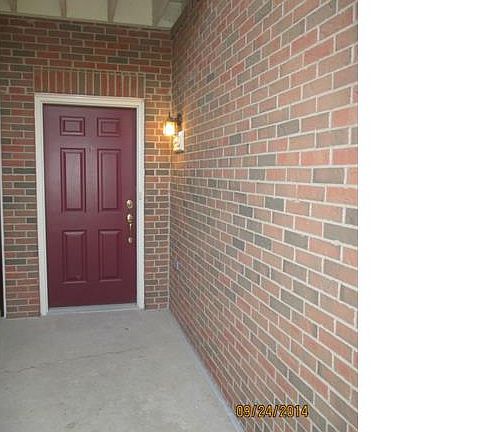 2nd image of 9481 Lakeside Dr