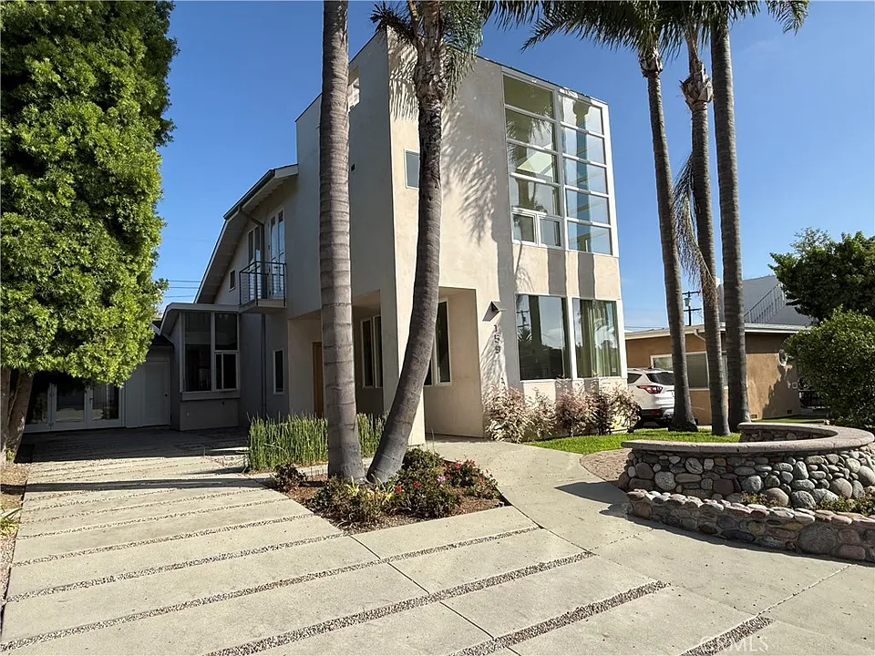 159 W Avenida Alessandro