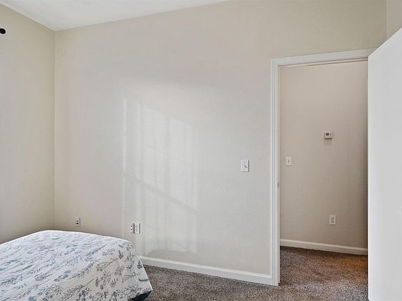 4th image of 2403 Penbrooke Avenue