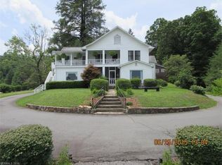 40 Tomfoolery Ln, Pisgah Forest, NC 28768