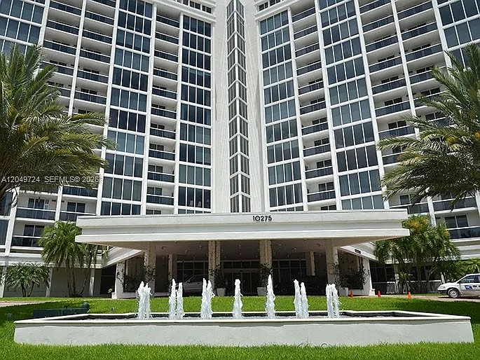 10275 Collins Ave #335 — Photo 2