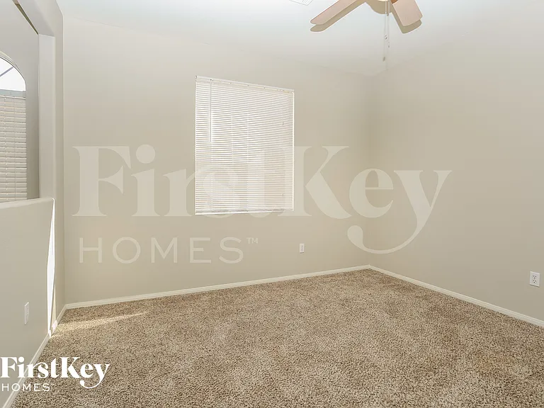 8049 Rock Port Cir — Photo 11