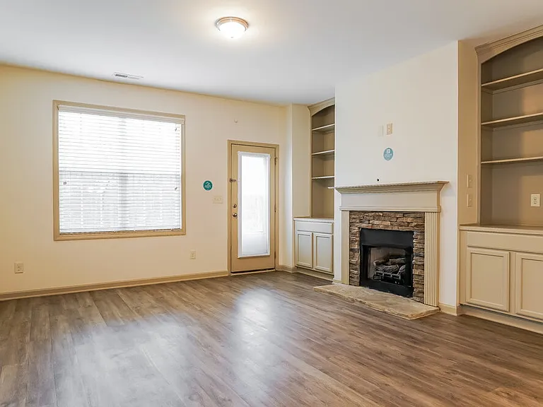 59 Golden Gate Pkwy — Photo 3