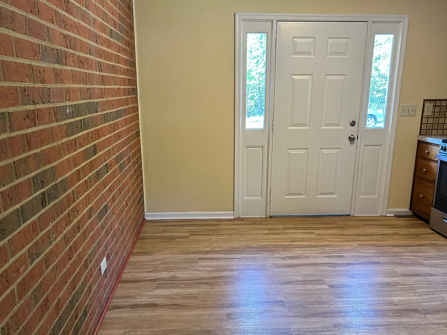 3 bed, 1845 sqft, $1,800 — Photo 4