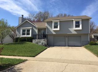 325 Cattleman Trl, Lawrence, KS 66049