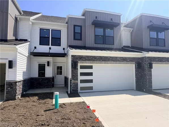 4131 Averi Ln, Beachwood, OH 44122