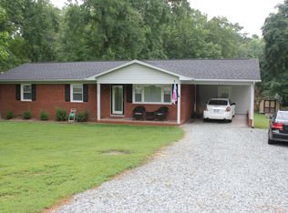 2162 Upper Lake Rd, Thomasville, NC 27360