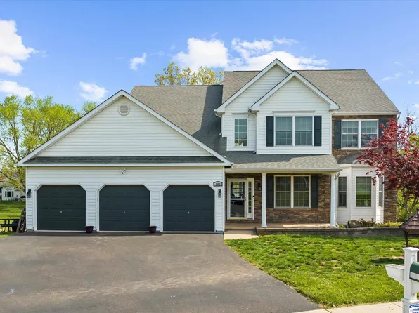 802 Bauman Cir, Pottstown, PA 19465