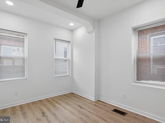 4th image of 1610 N Dover St