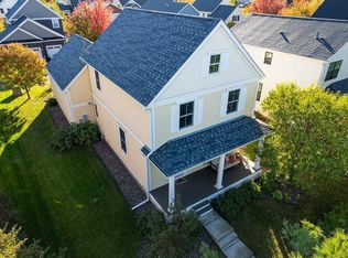 1018 Pioneer Trl, Bayport, MN 55003