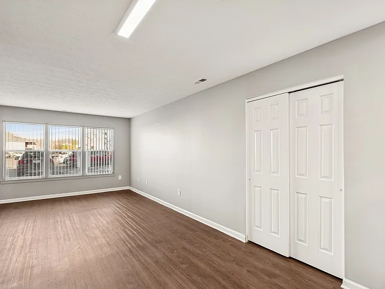 Waterfront Pointe — Photo 43