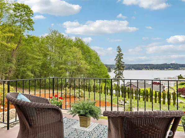 582 North Shore Blvd, Fox Island, WA 98333