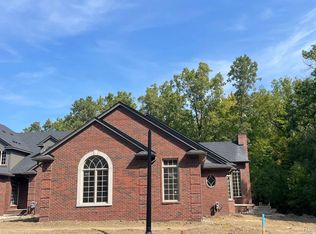 2653 Barberry Dr, Shelby Township, MI 48316