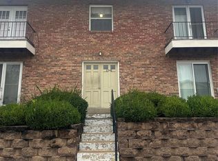 6948 Colonial Woods Dr APT 73, Saint Louis, MO