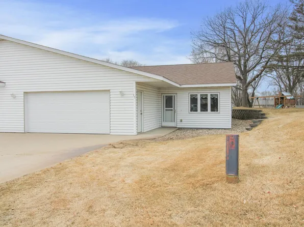 15 Heritage Ln, Sauk Centre, MN 56378