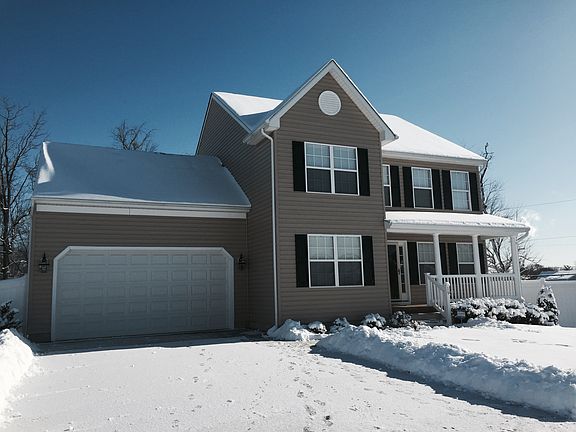 2nd image of 19 S Meadow Ct