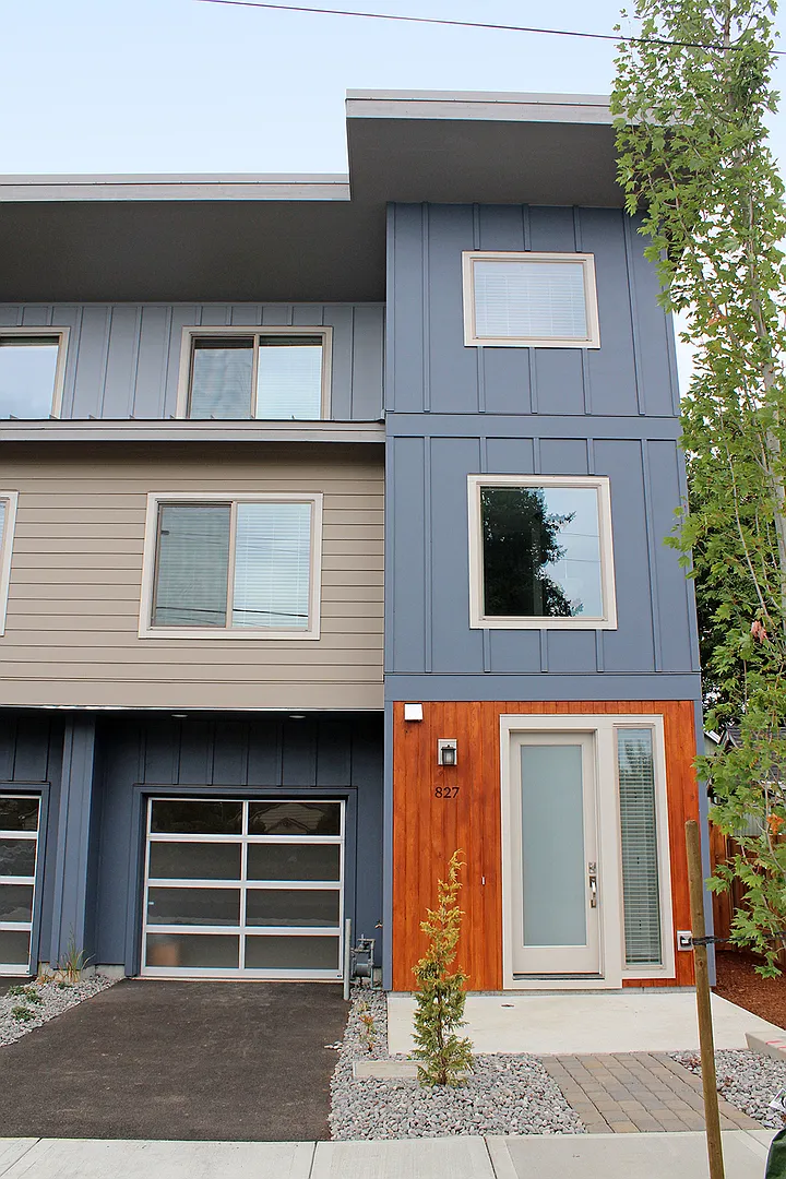 Building Photo - 827 NW Victoria Ave