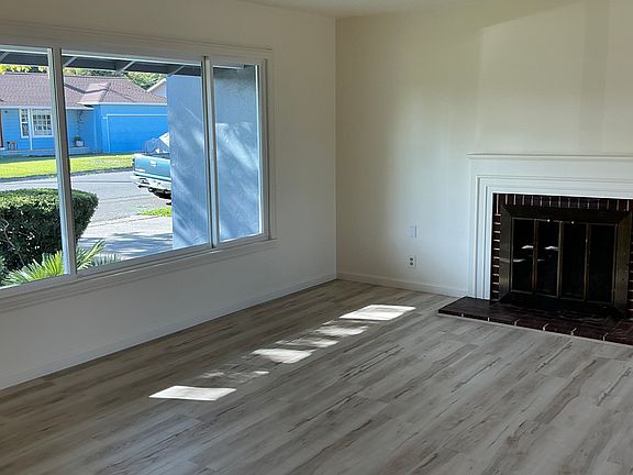 3rd image of 2112 Janette Dr
