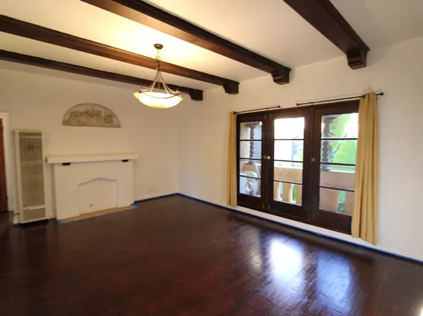 6111 Romaine St, Los Angeles, CA 90038
