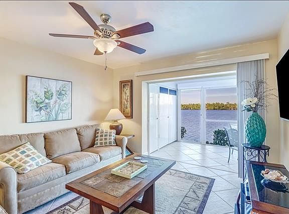 3rd image of 1025 Mainsail Dr Unit 203