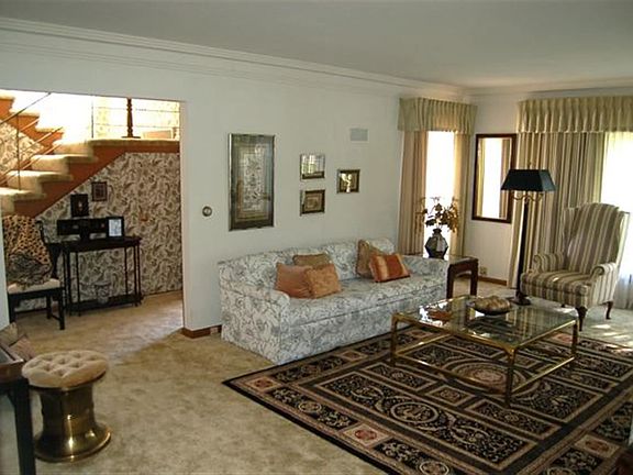 5th image of 502 Lake Shore Dr