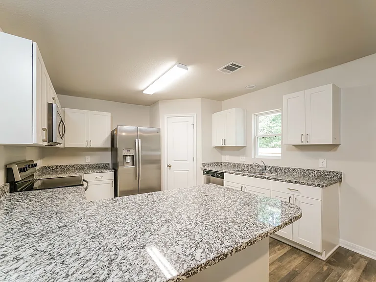 15661 Briar Forest Dr — Photo 6